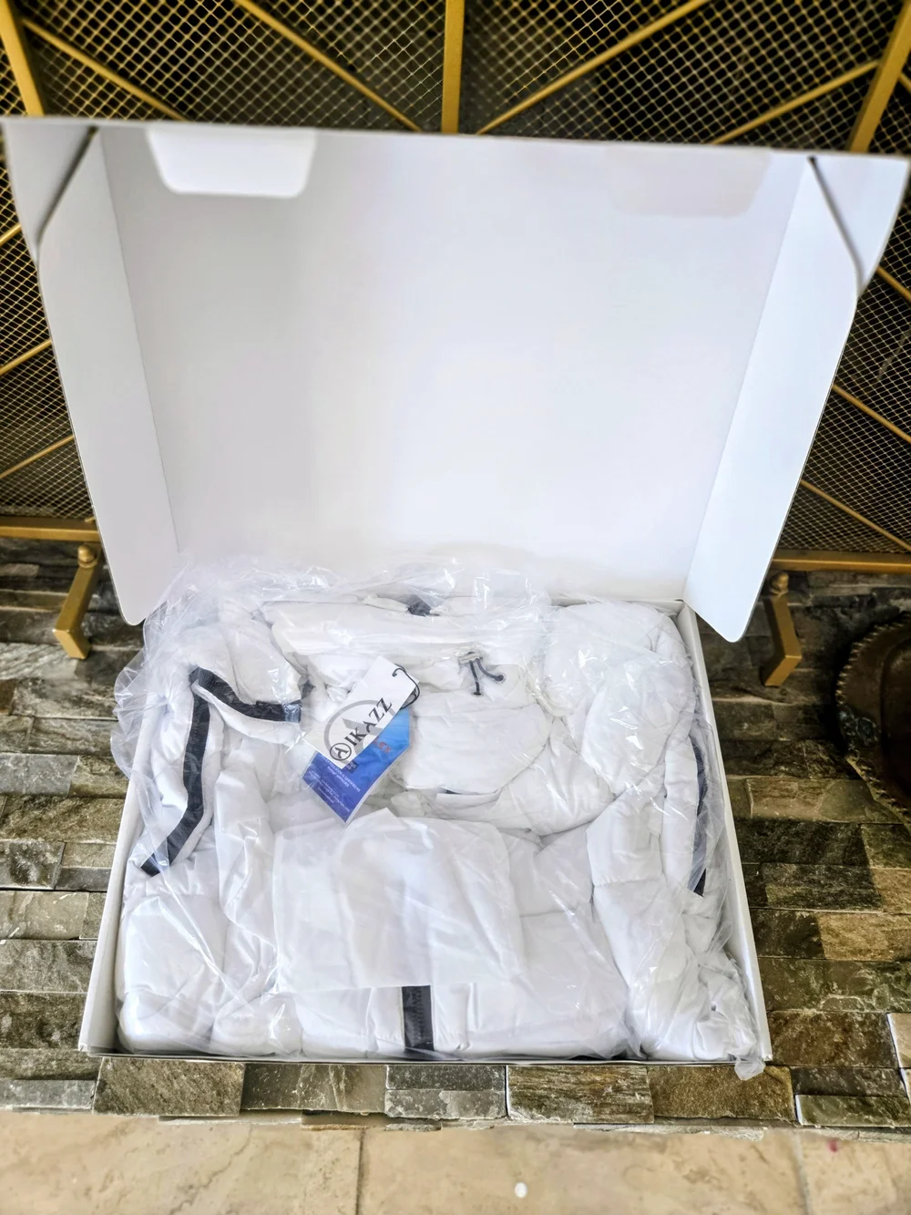 IKAZZ Winter Warm Packable Long Lightweight Hooded Puffer Coat - White (XL) NWT